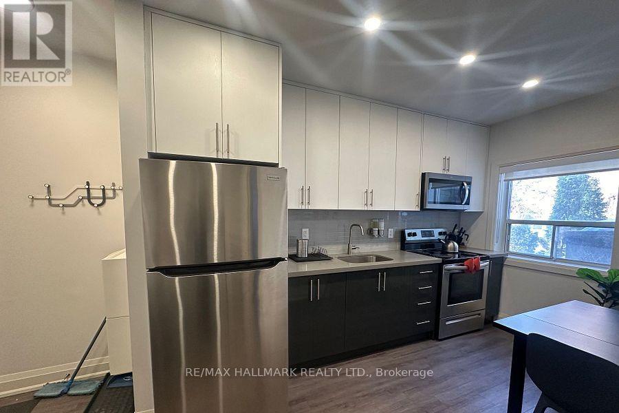 4 - 595 St Clair Avenue W, Toronto, Ontario  M6C 1A3 - Photo 8 - C13743464