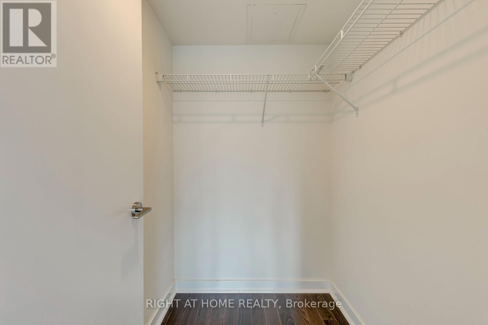 1306 - 295 Adelaide Street W, Toronto (Waterfront Communities), Ontario  M5V 0L4 - Photo 24 - C13743490