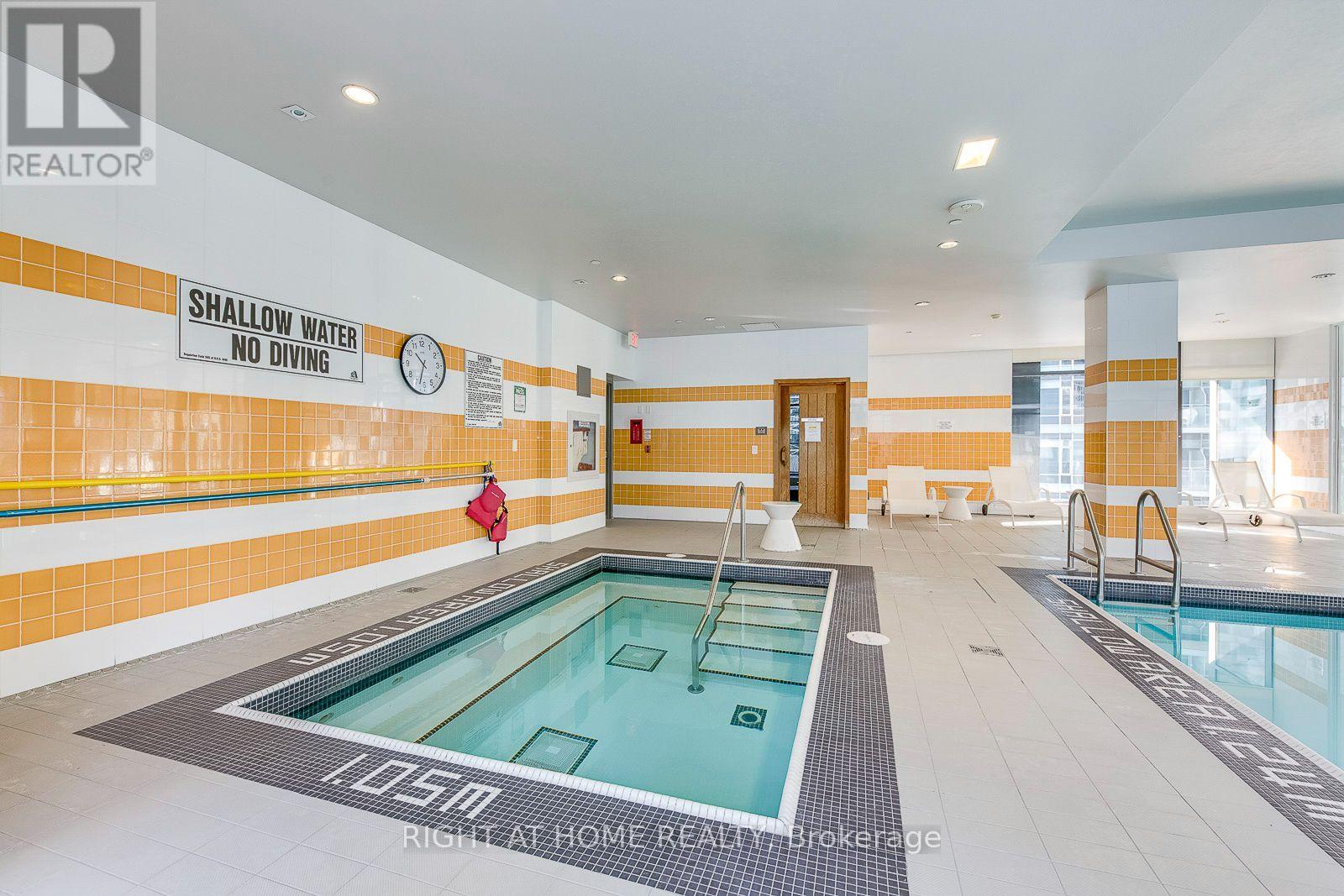1306 - 295 Adelaide Street W, Toronto (Waterfront Communities), Ontario  M5V 0L4 - Photo 39 - C13743490
