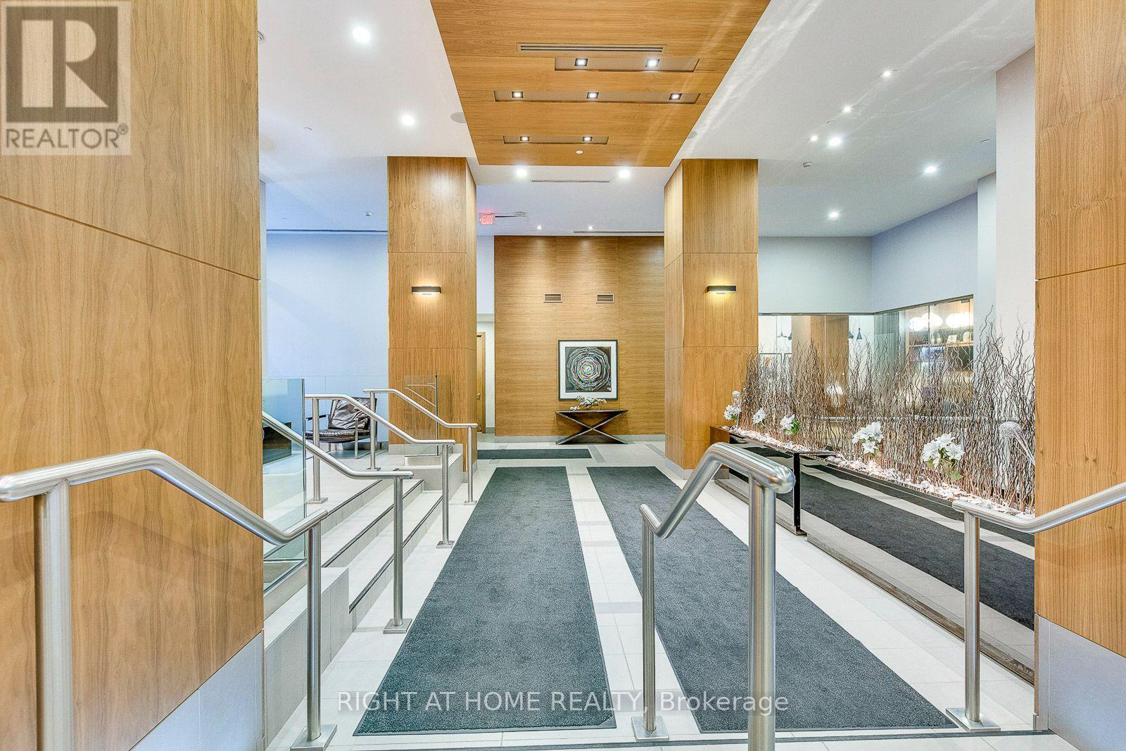 1306 - 295 Adelaide Street W, Toronto (Waterfront Communities), Ontario  M5V 0L4 - Photo 4 - C13743490
