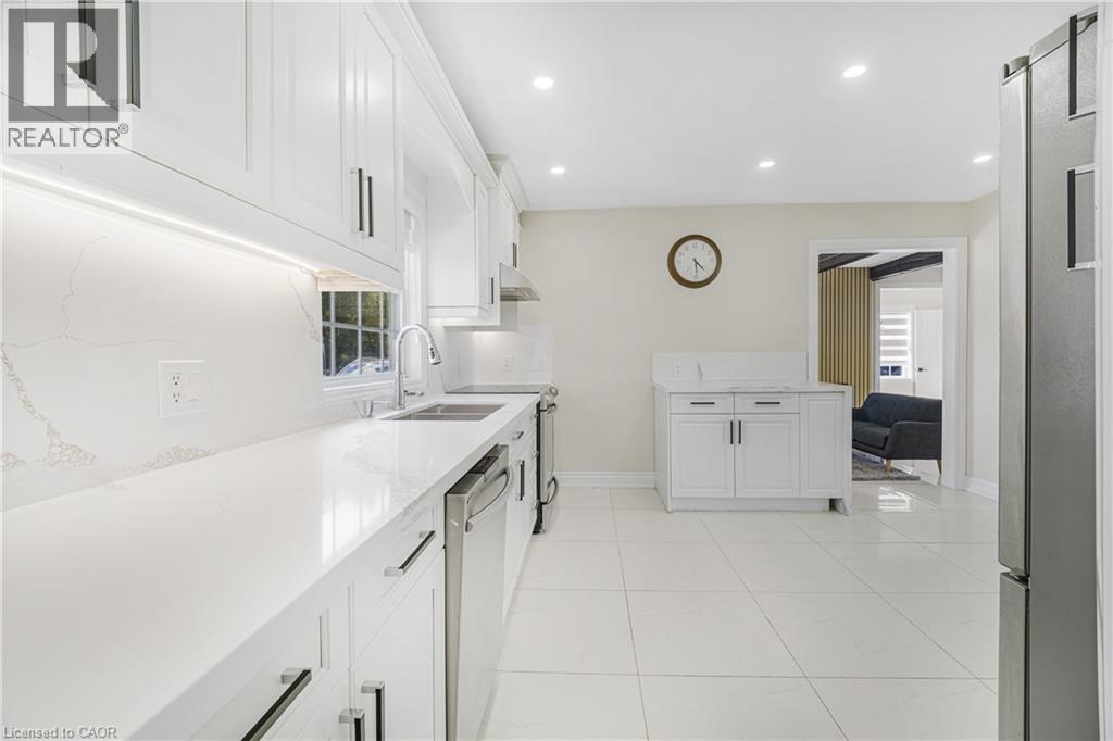 8793 Thorold Stone Road, Niagara Falls, Ontario  L2H 0V9 - Photo 13 - 40860563