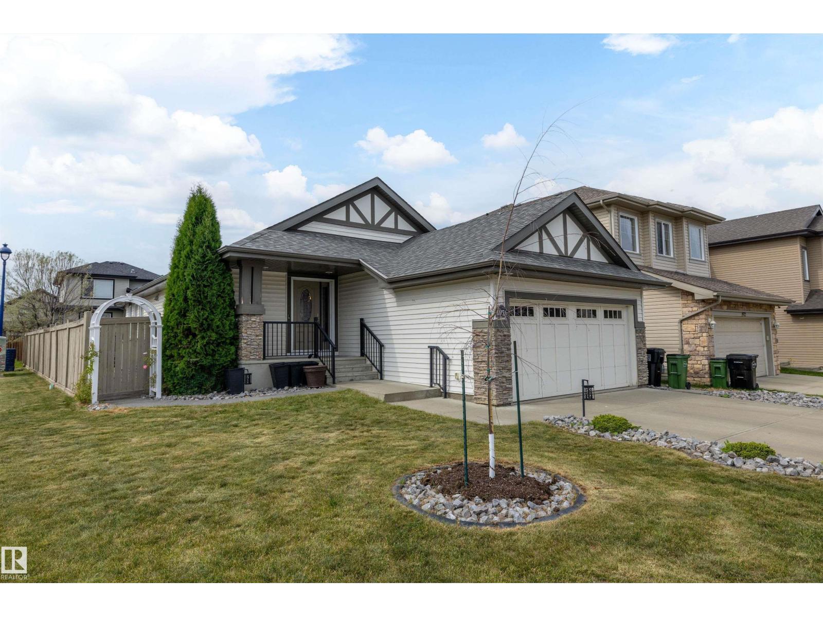 1976 67 ST SW, Edmonton, Alberta