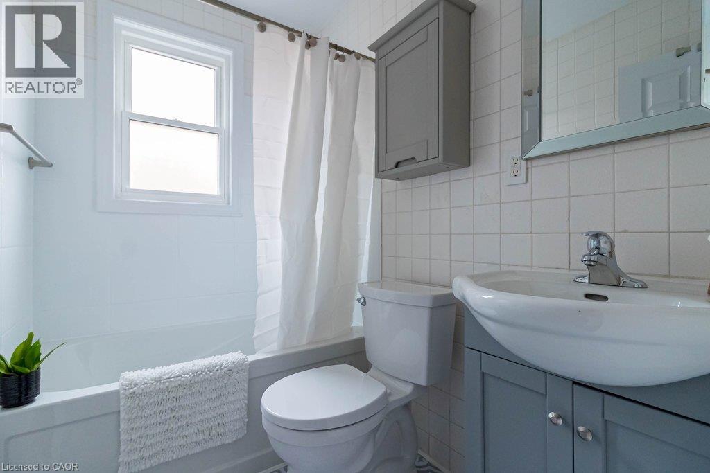 112 East 13th Street, Hamilton, Ontario  L9A 3Z5 - Photo 23 - 40860340