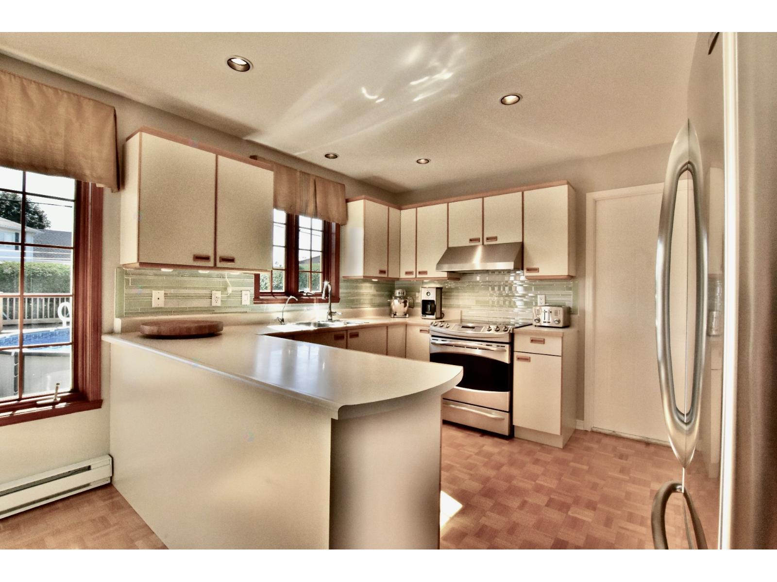 306 Rue Principale Saint-Basile-le-Grand Quebec Canada J3N1J7 5
