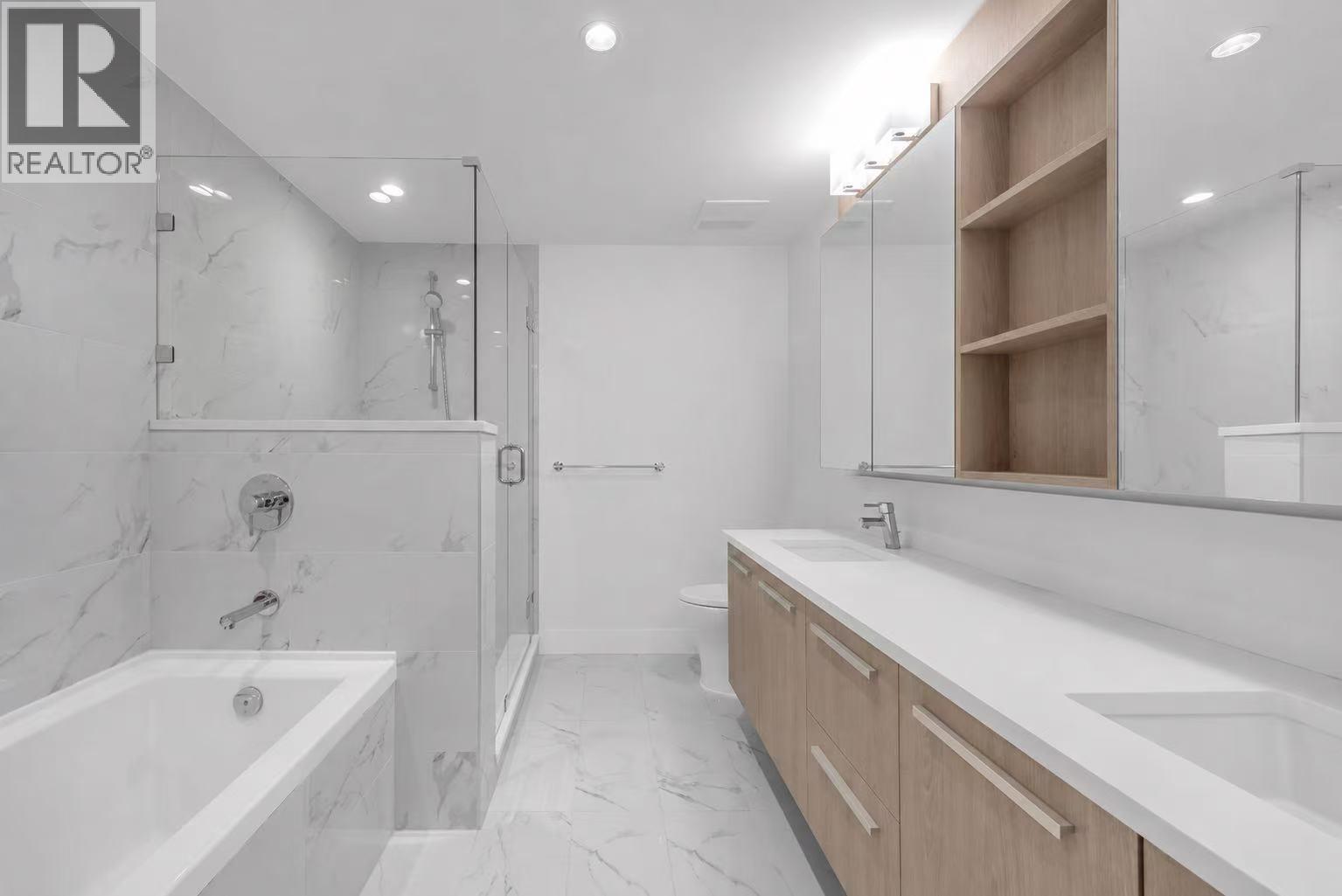 405 2785 Library Lane, North Vancouver, British Columbia  V7J 0C3 - Photo 10 - R3160399