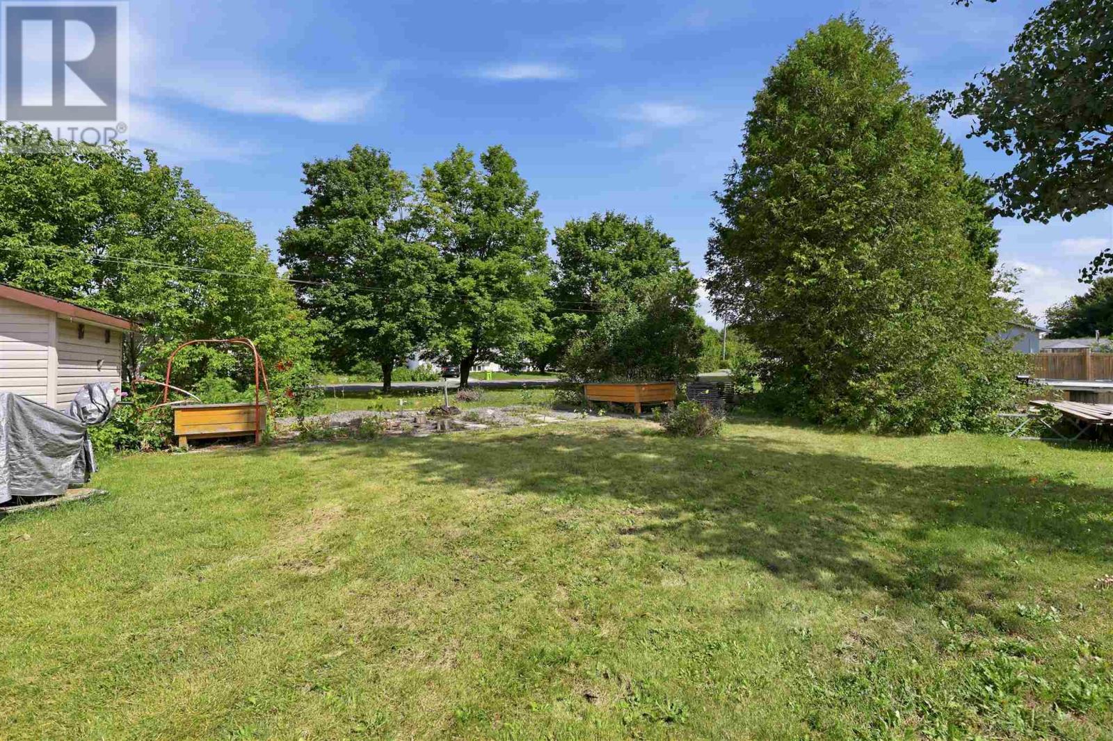 30 Adeline Undefined, Sault Ste. Marie, Ontario P6B 5M4 - Photo 5 - SM262405