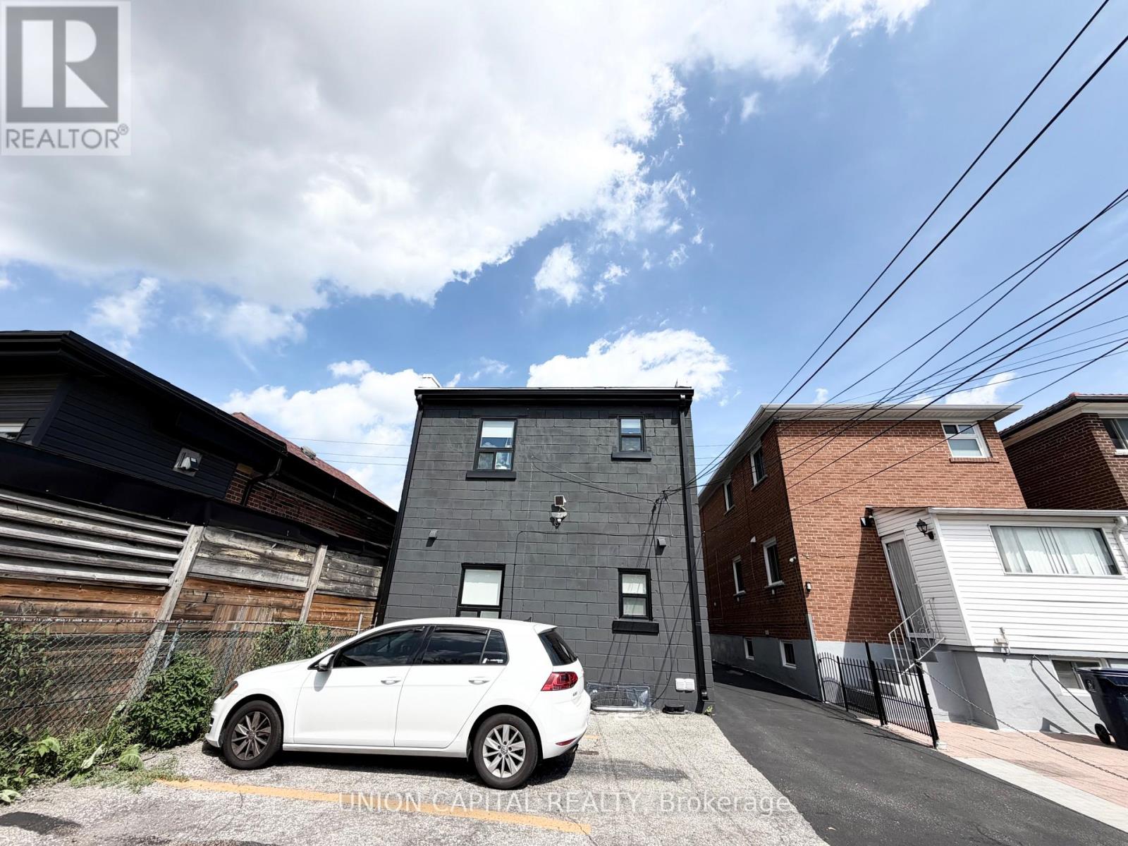 1342 Weston Road, Toronto, Ontario M6M 4R5 - Photo 7 - W13740626