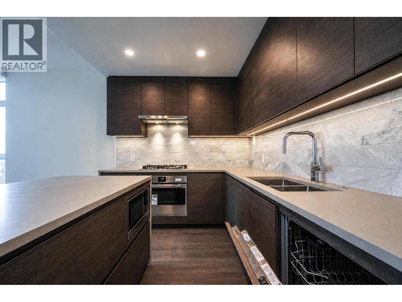 2811 2108 Gilmore Avenue, Burnaby, British Columbia  V6P 0G7 - Photo 2 - R3161366