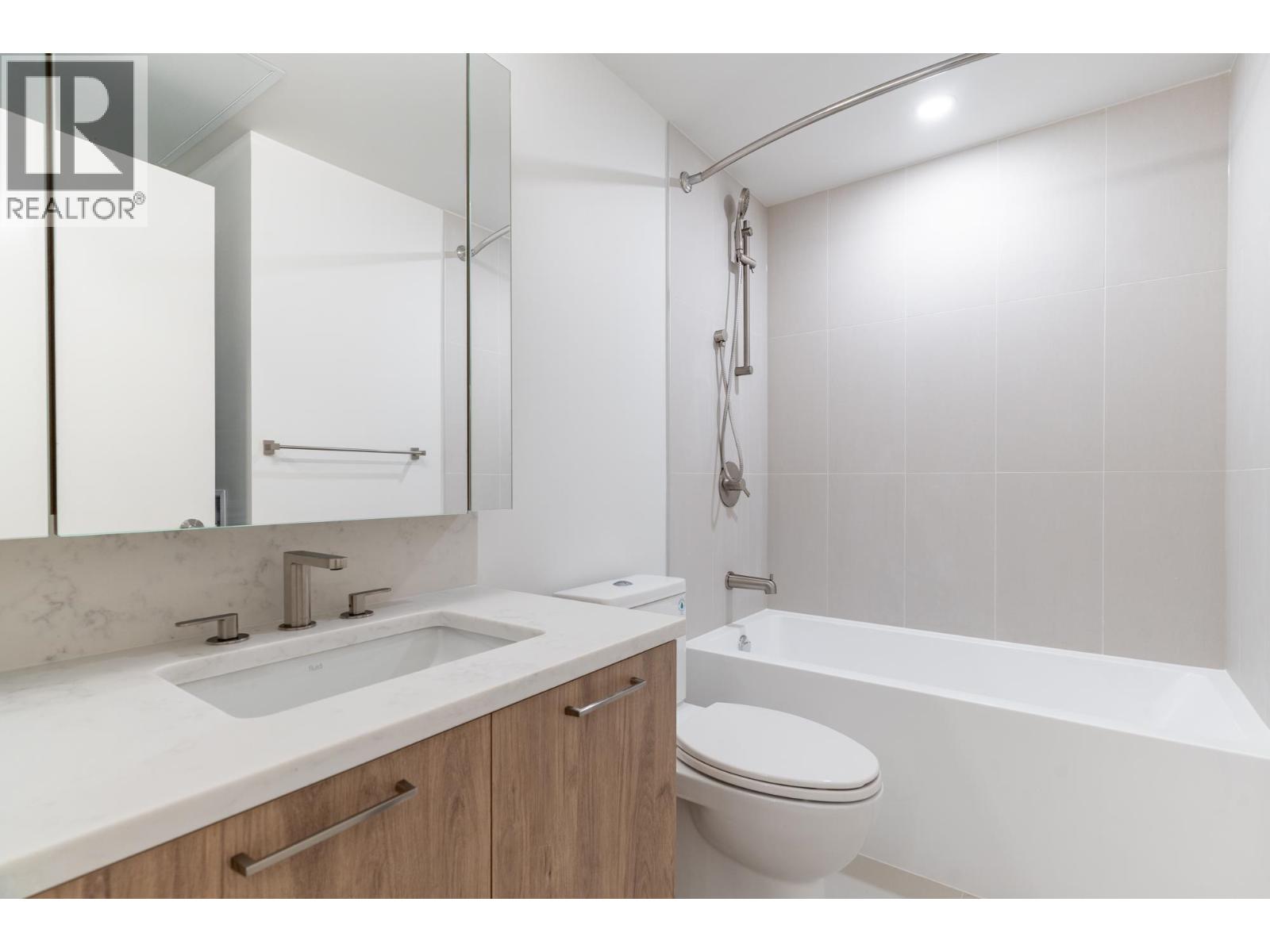 421 82 First Street, New Westminster, British Columbia  V3L 0L8 - Photo 17 - R3161470