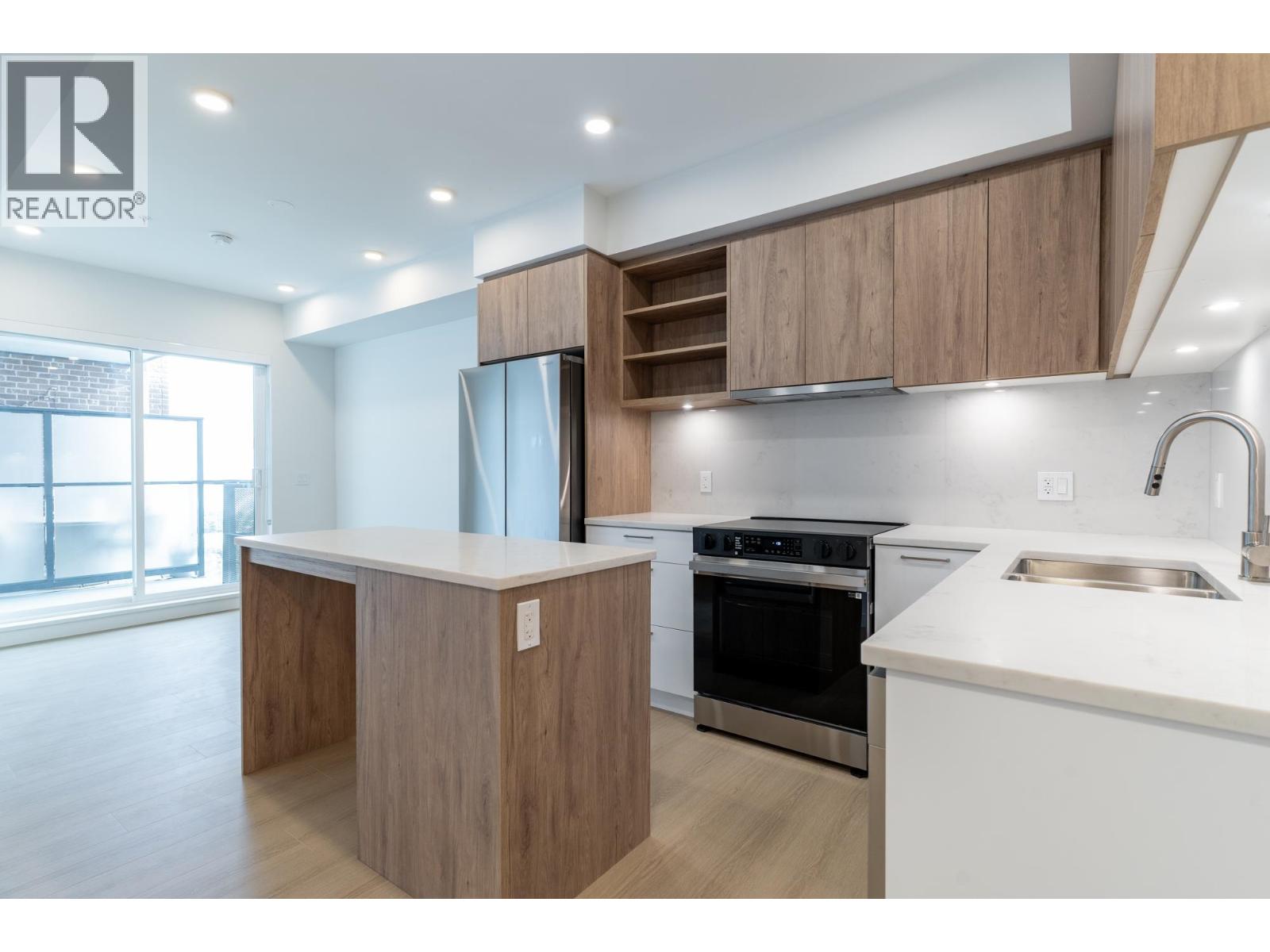 421 82 First Street, New Westminster, British Columbia  V3L 0L8 - Photo 5 - R3161470