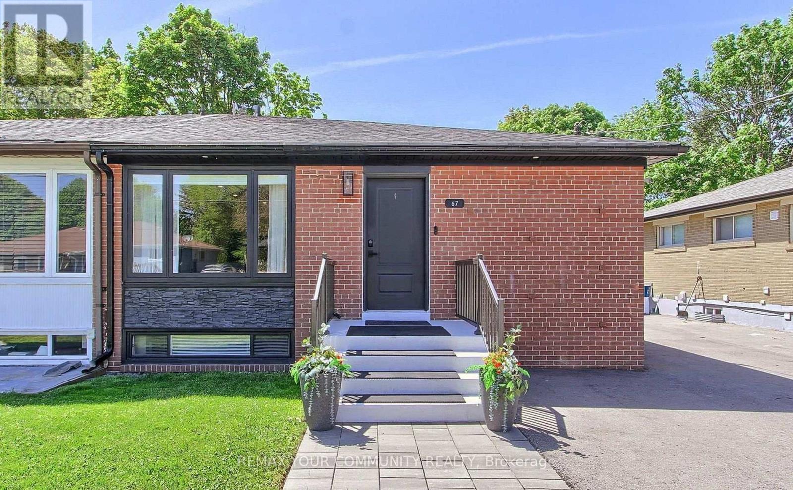 Main Floor W/o Basement - 67 Davis Road, Aurora, Ontario L4G 2B4 - Photo 3 - N13743524