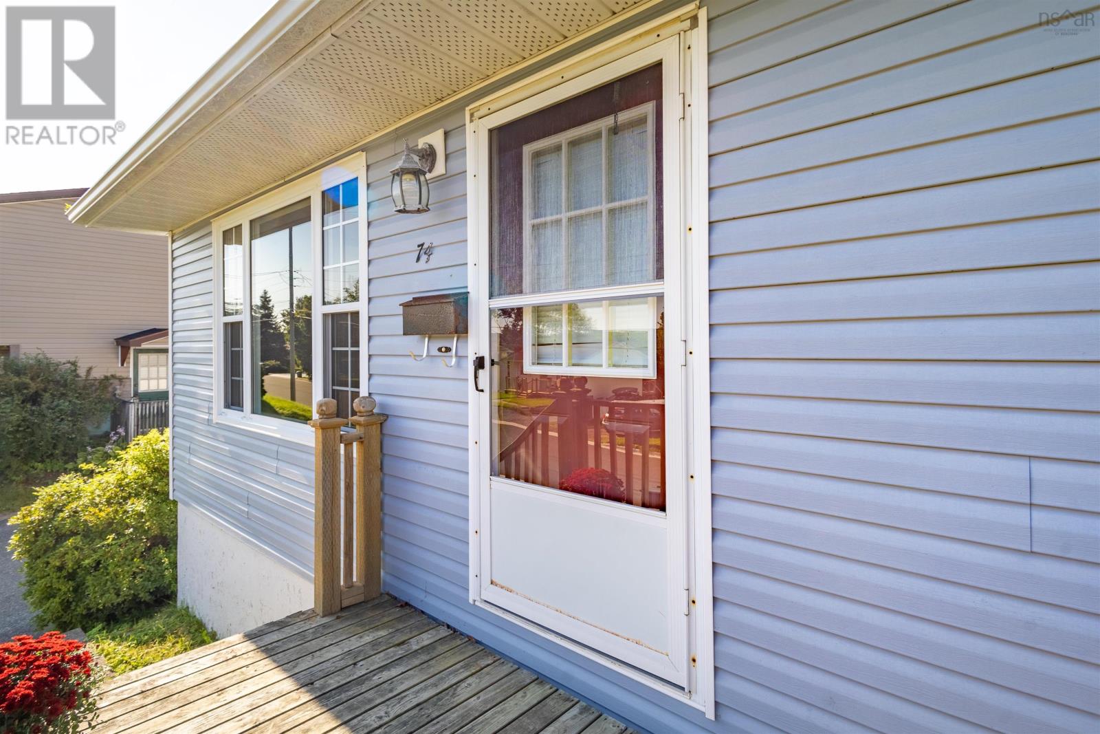 74 Christopher Crescent, Sydney, Nova Scotia  B1P 3P6 - Photo 6 - 202622225