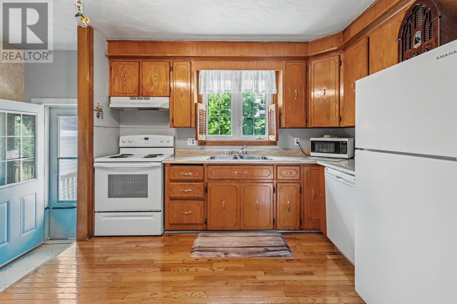 74 Christopher Crescent, Sydney, Nova Scotia  B1P 3P6 - Photo 7 - 202622225
