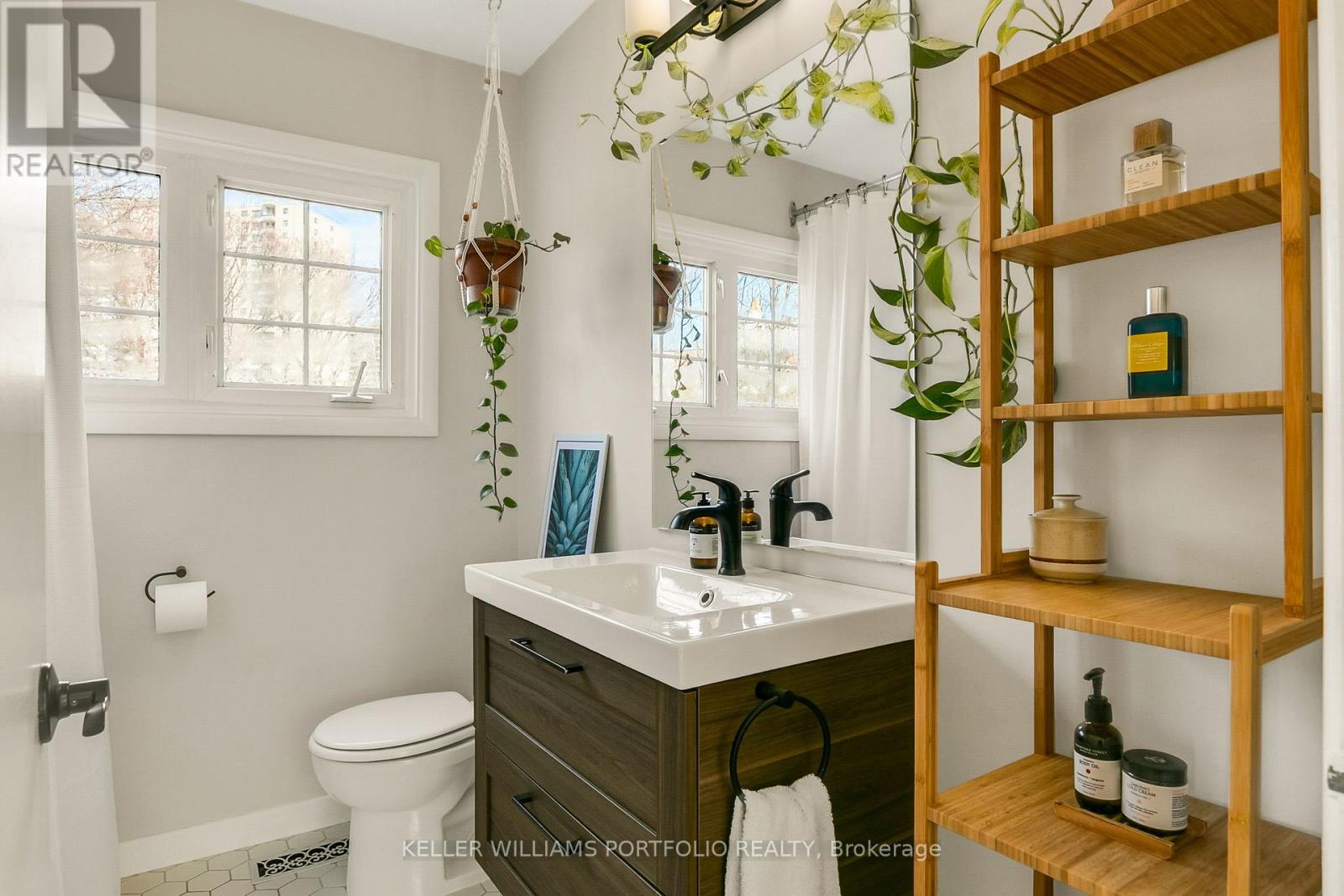 88 Sabrina Dr Drive, Toronto, Ontario  M9R 2J9 - Photo 25 - W13743526