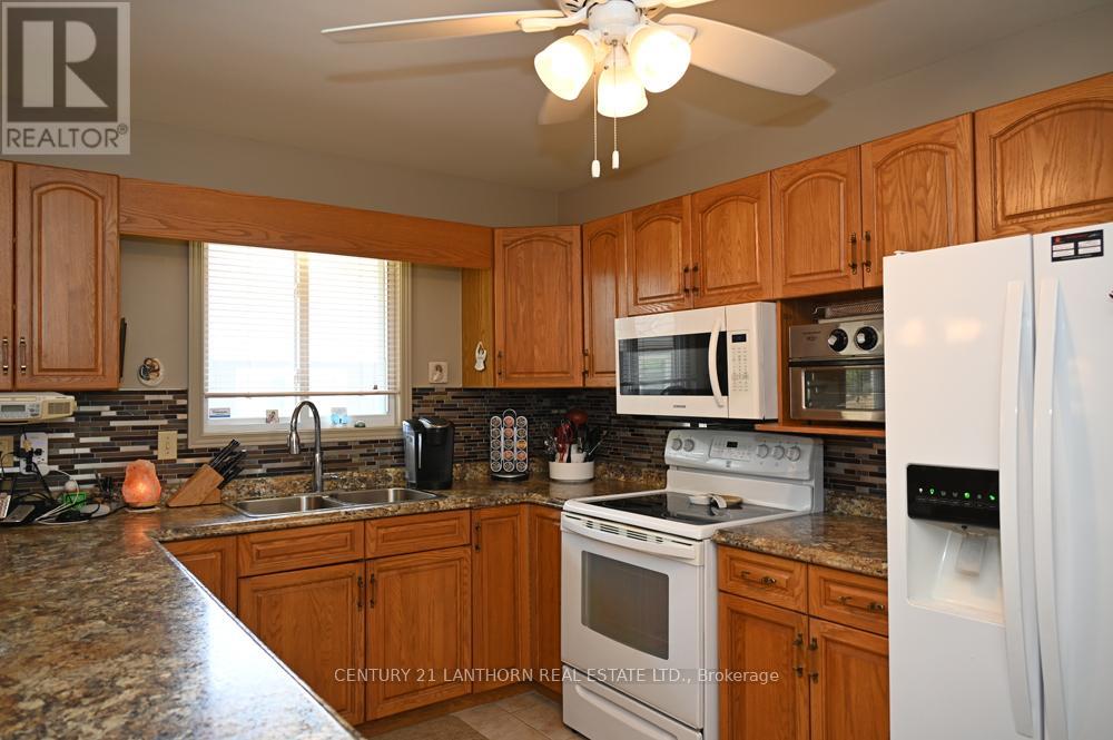 26 Heritage Drive, Prince Edward County, Ontario  K0K 3L0 - Photo 18 - X12310675