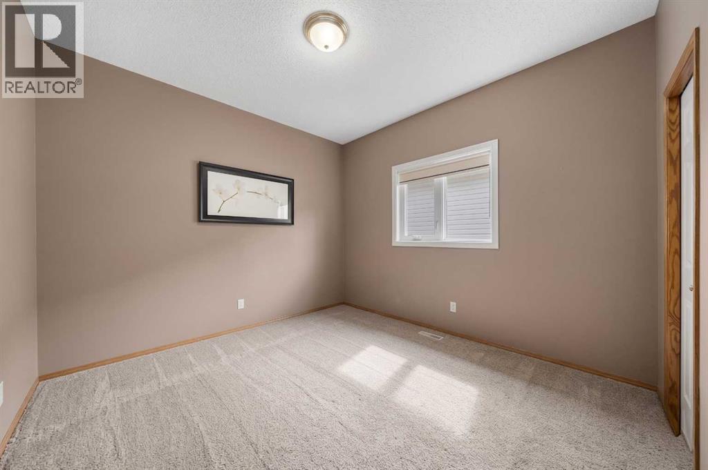 138 Gleneagles View, Cochrane, Alberta  T4C 1W1 - Photo 19 - A2342624
