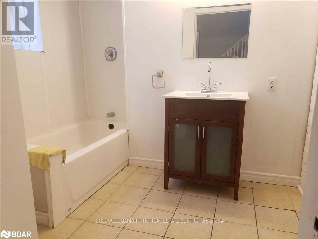 119a Henry Street, Barrie, Ontario  L4N 1E2 - Photo 8 - S13743554
