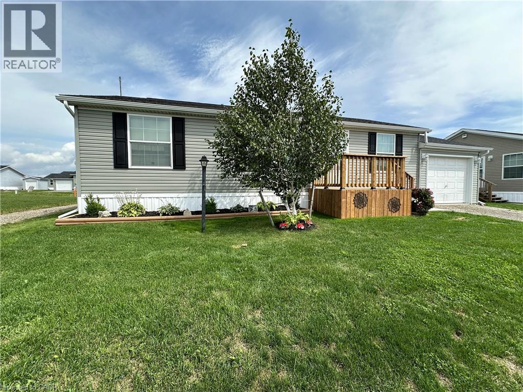 14 Copper Beech Drive, Haldimand County, Ontario  N0A 1L0 - Photo 2 - 40860160