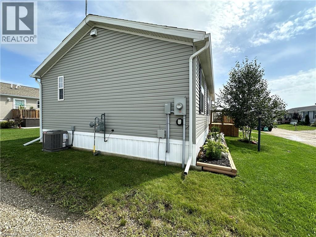 14 Copper Beech Drive, Haldimand County, Ontario  N0A 1L0 - Photo 45 - 40860160