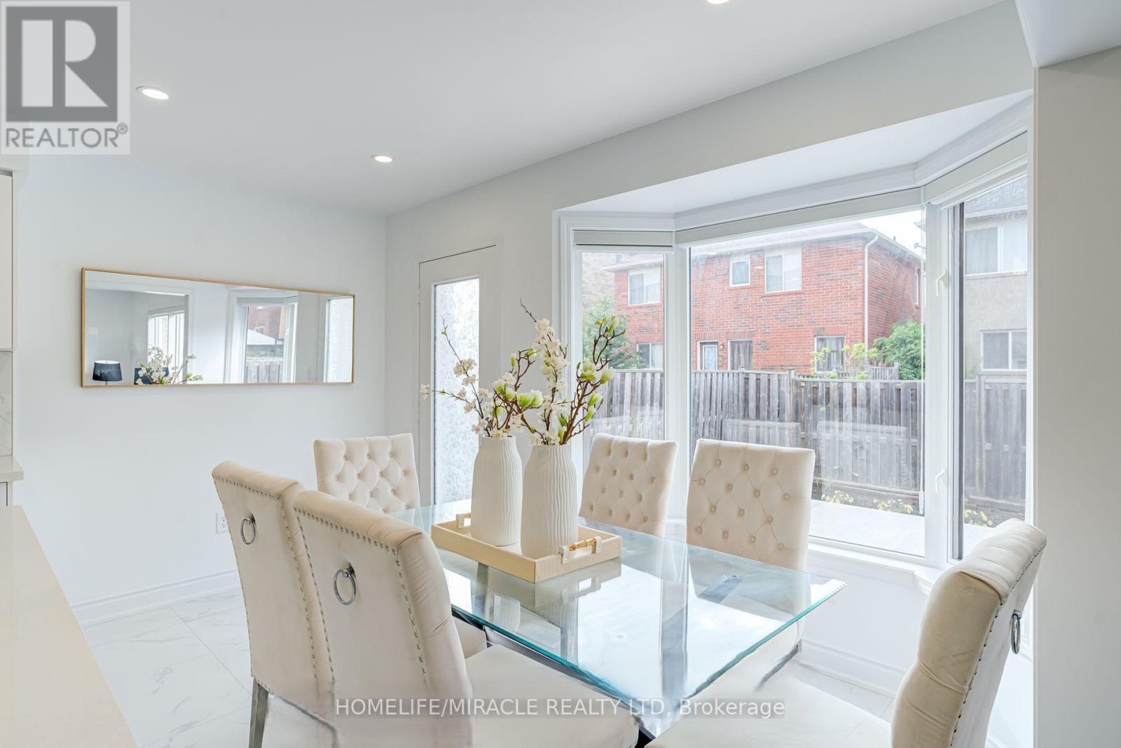 Upper - 190 Fandango Drive, Brampton, Ontario  L6X 0L3 - Photo 13 - W13743542