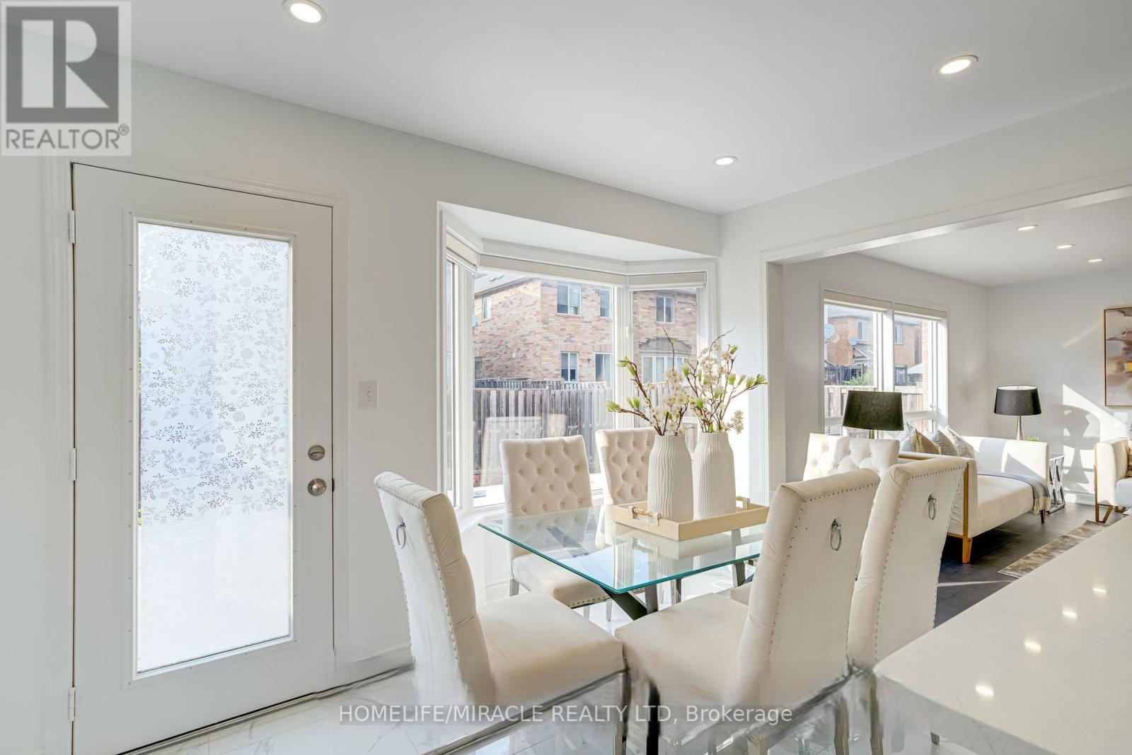 Upper - 190 Fandango Drive, Brampton, Ontario  L6X 0L3 - Photo 5 - W13743542