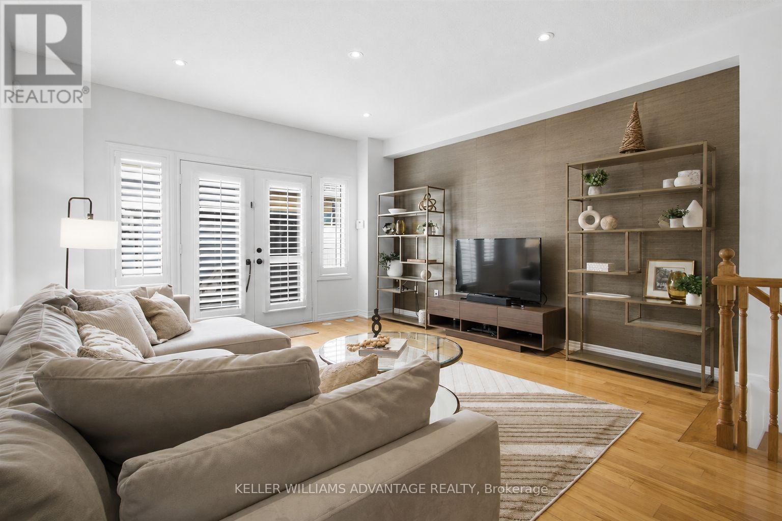 78 Woodbine Avenue, Toronto, Ontario M4L 2A2 - Photo 10 - E13742328