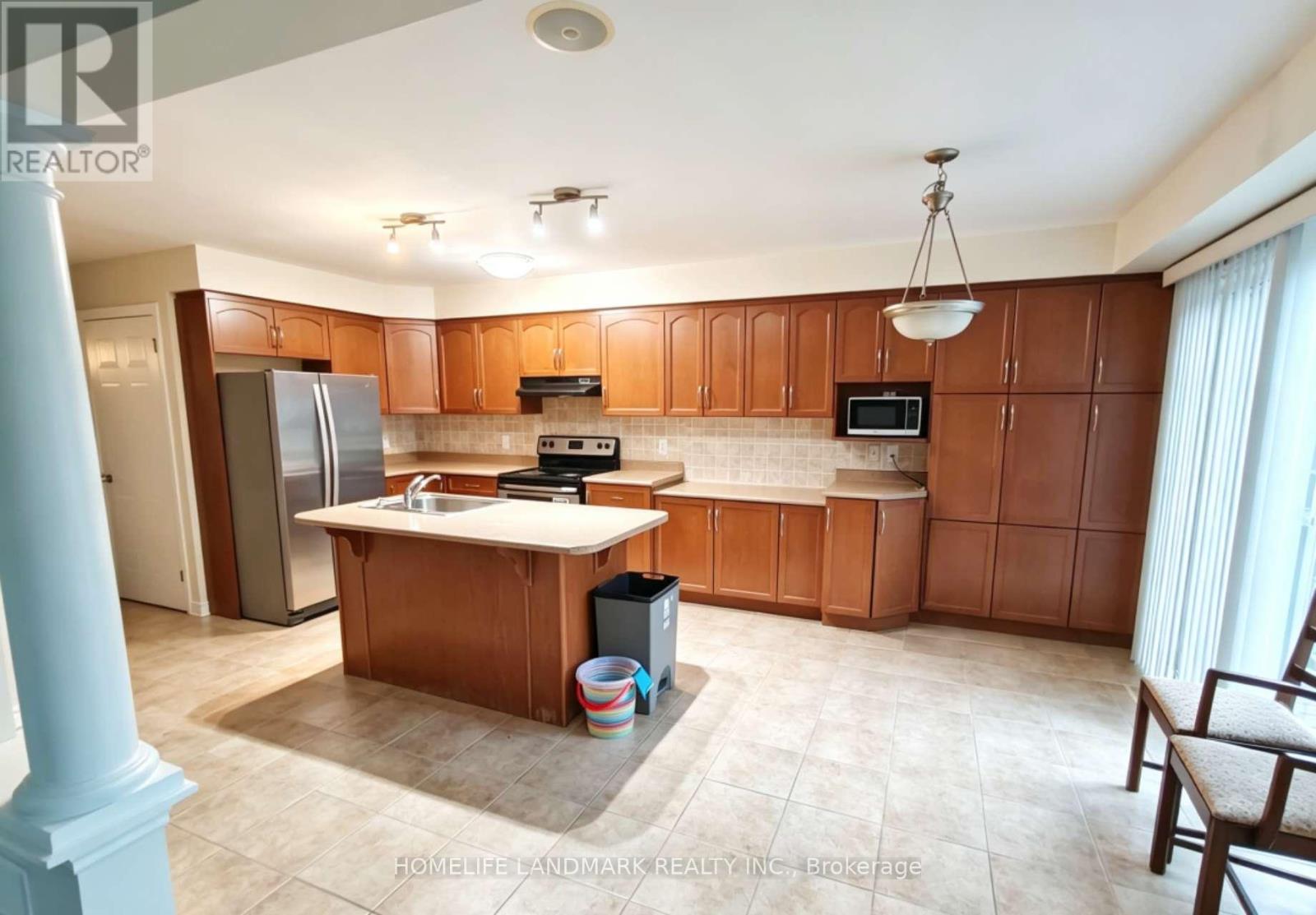 740 Oakcrossing Road, London North, Ontario N6H 5V9 - Photo 2 - X13737994