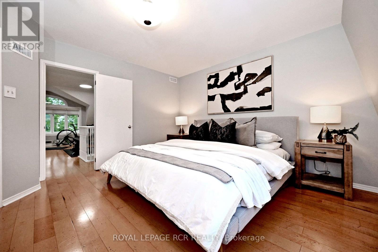 214 Briar Hill Avenue, Toronto, Ontario M4R 1J2 - Photo 17 - C13741056