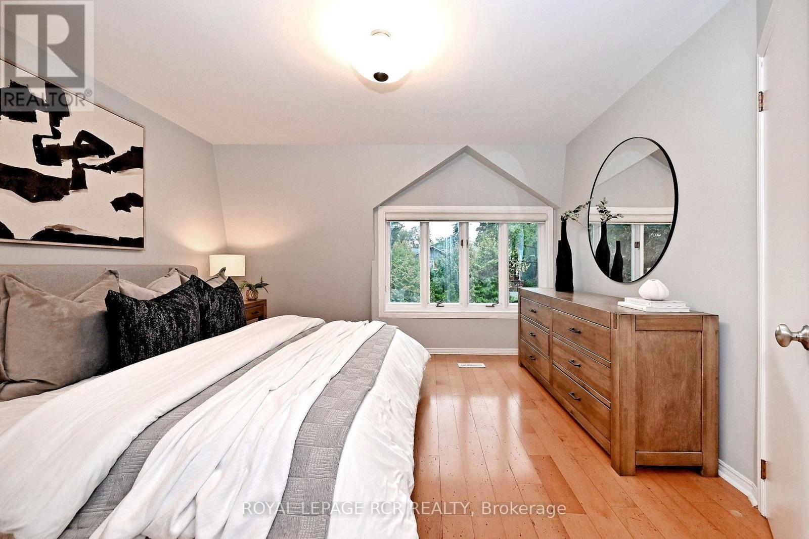 214 Briar Hill Avenue, Toronto, Ontario M4R 1J2 - Photo 18 - C13741056