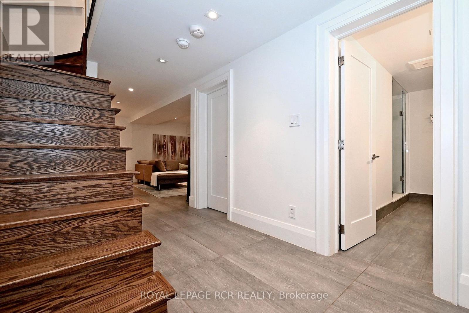 214 Briar Hill Avenue, Toronto, Ontario M4R 1J2 - Photo 30 - C13741056