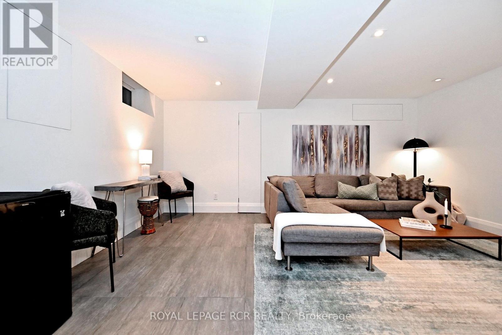 214 Briar Hill Avenue, Toronto, Ontario M4R 1J2 - Photo 33 - C13741056