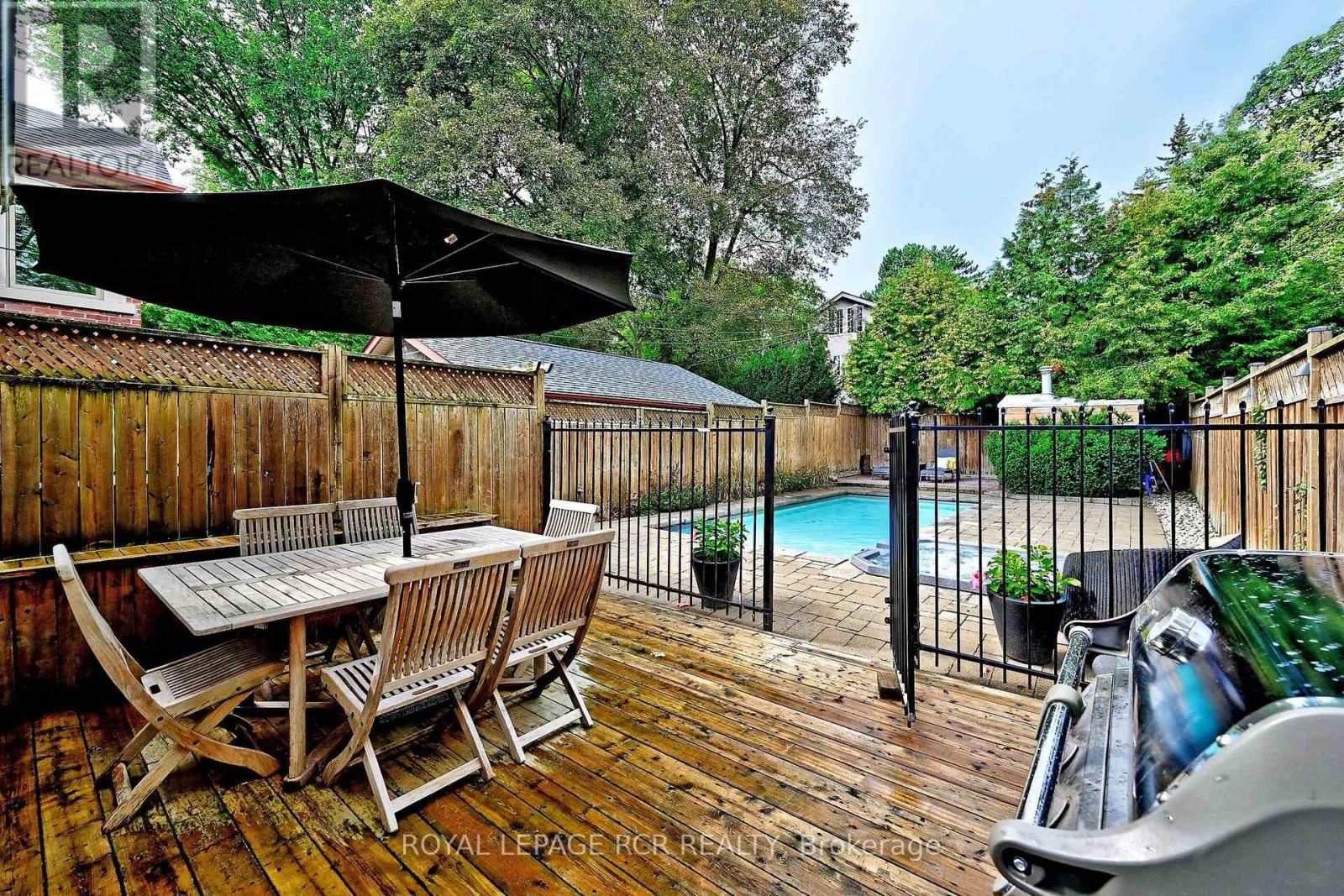 214 Briar Hill Avenue, Toronto, Ontario M4R 1J2 - Photo 4 - C13741056