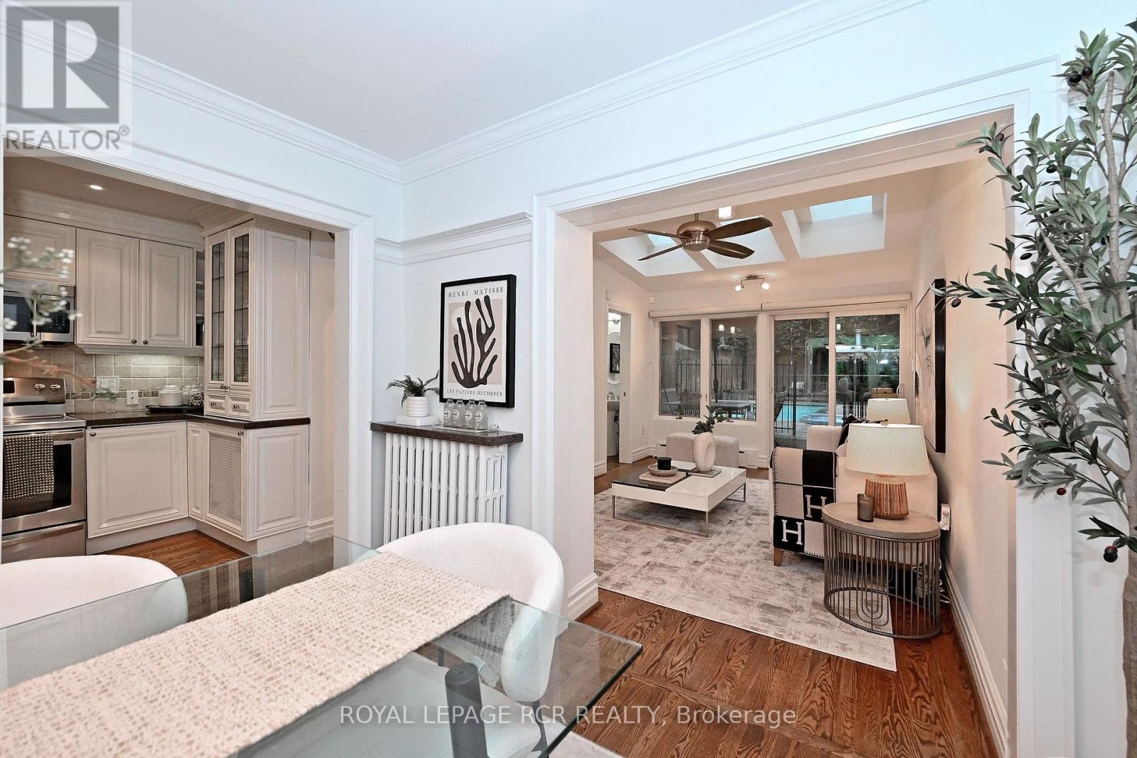 214 Briar Hill Avenue, Toronto, Ontario M4R 1J2 - Photo 9 - C13741056