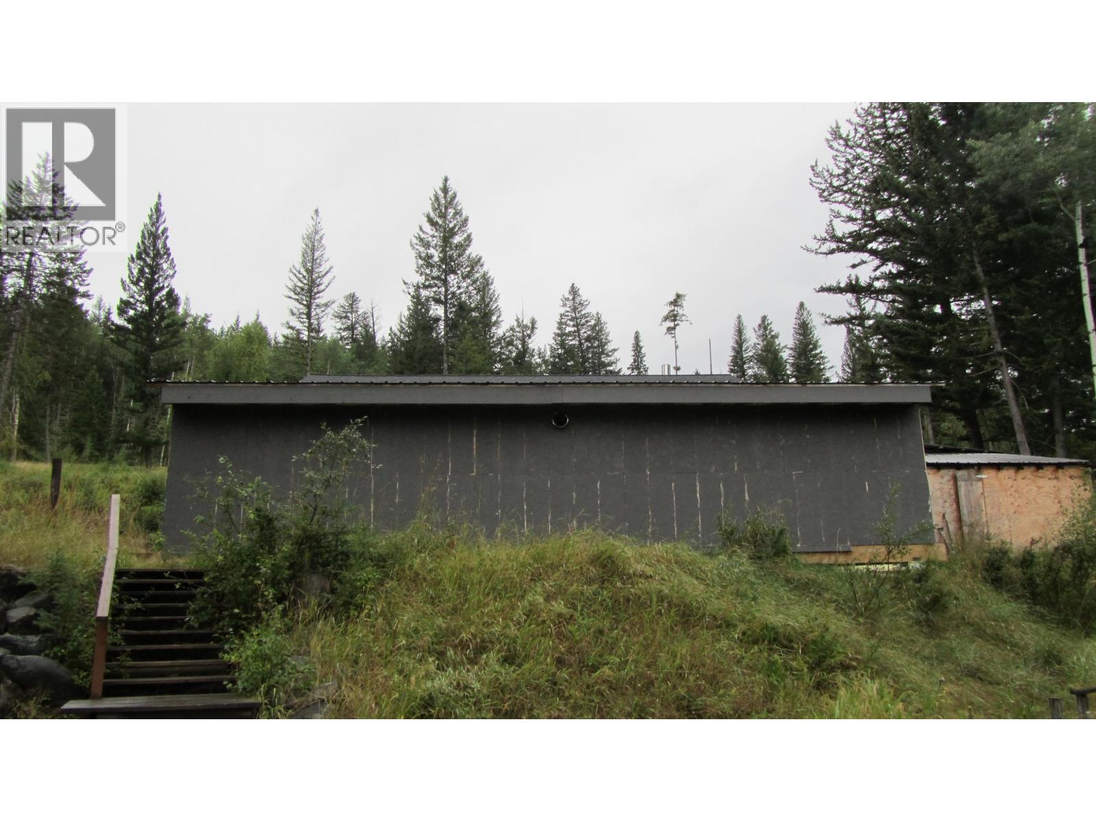 6108 Lone Butte Horse Lake Road, 100 Mile House, British Columbia  V0K 1X3 - Photo 31 - R3161392