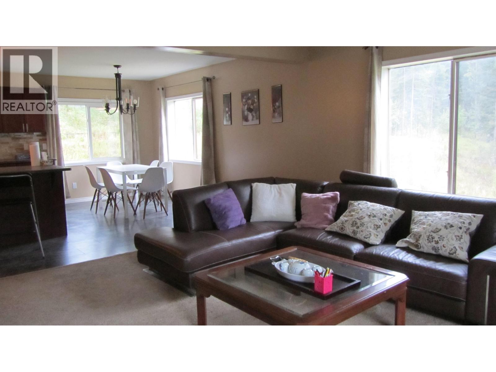 6108 Lone Butte Horse Lake Road, 100 Mile House, British Columbia  V0K 1X3 - Photo 10 - R3161392