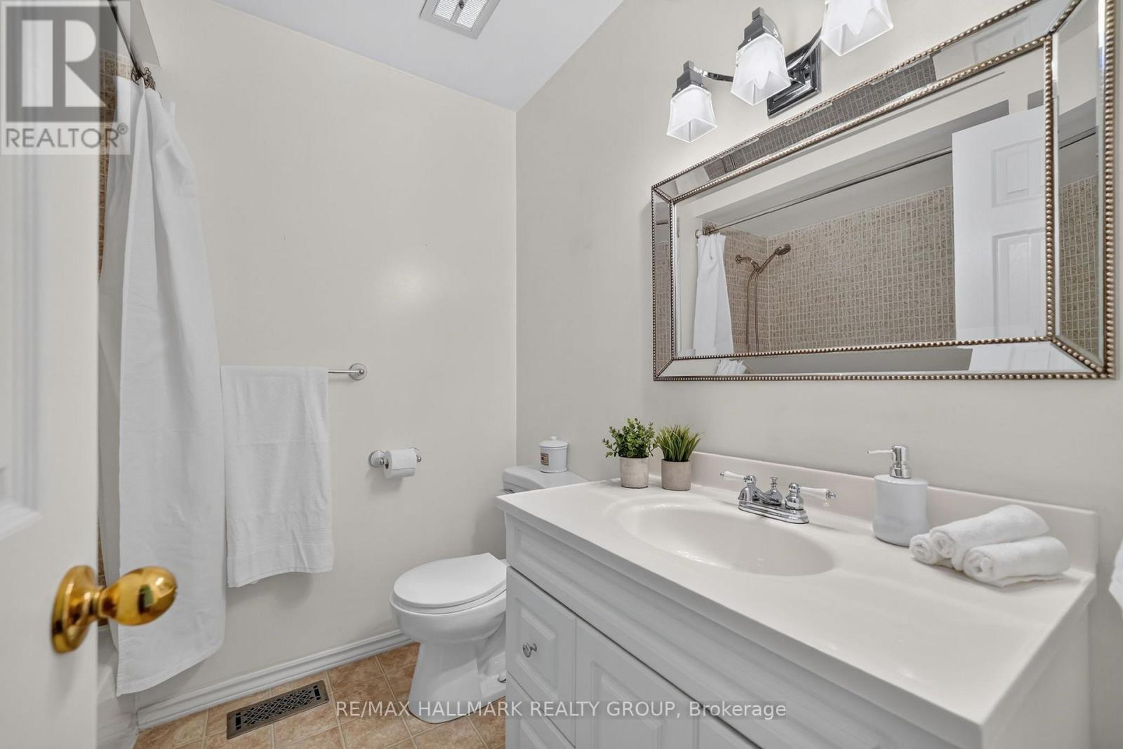 157 Lacroix Avenue, Ottawa, Ontario  K1E 1K2 - Photo 19 - X13743592