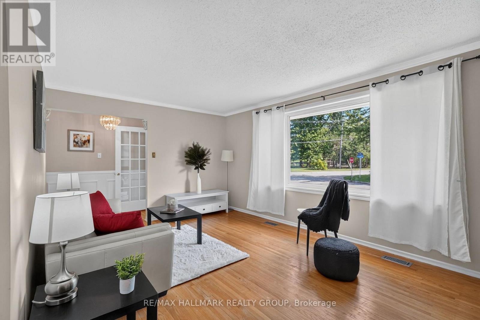 157 Lacroix Avenue, Ottawa, Ontario  K1E 1K2 - Photo 6 - X13743592
