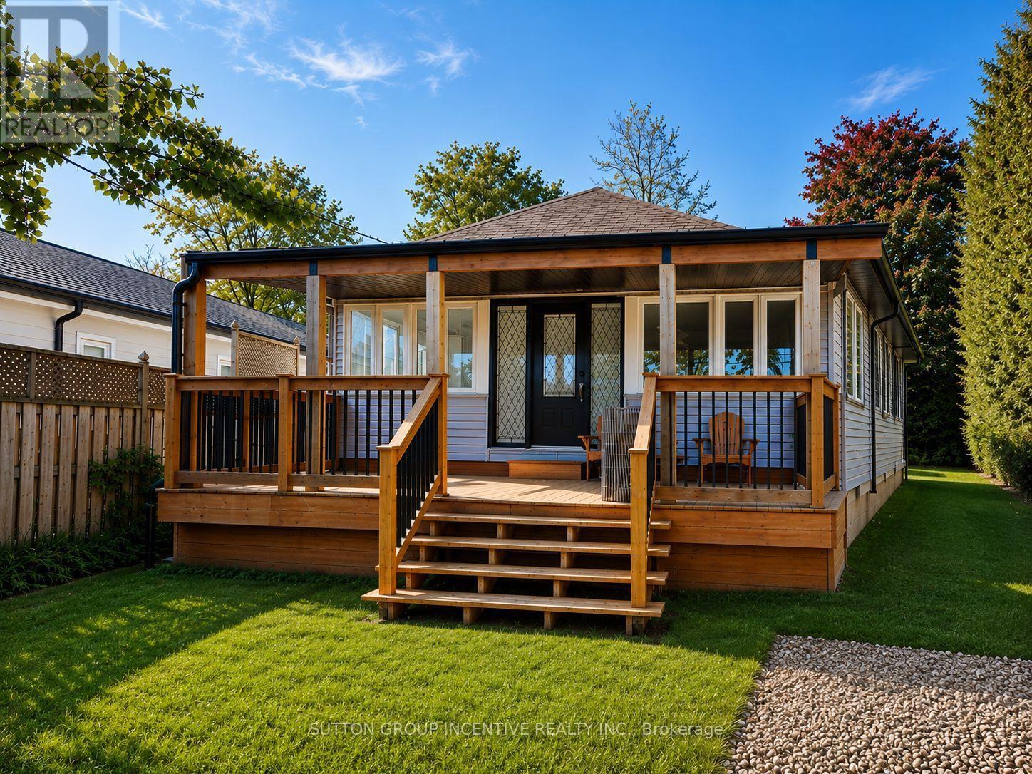 1556 Houston Avenue, Innisfil, Ontario  L9S 4M7 - Photo 2 - N13743614