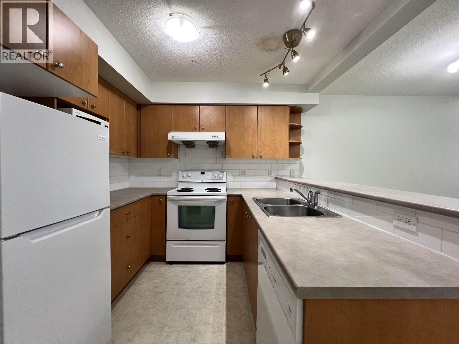 7088 17th Avenue, Burnaby, British Columbia  V3N 1K5 - Photo 3 - R3161493