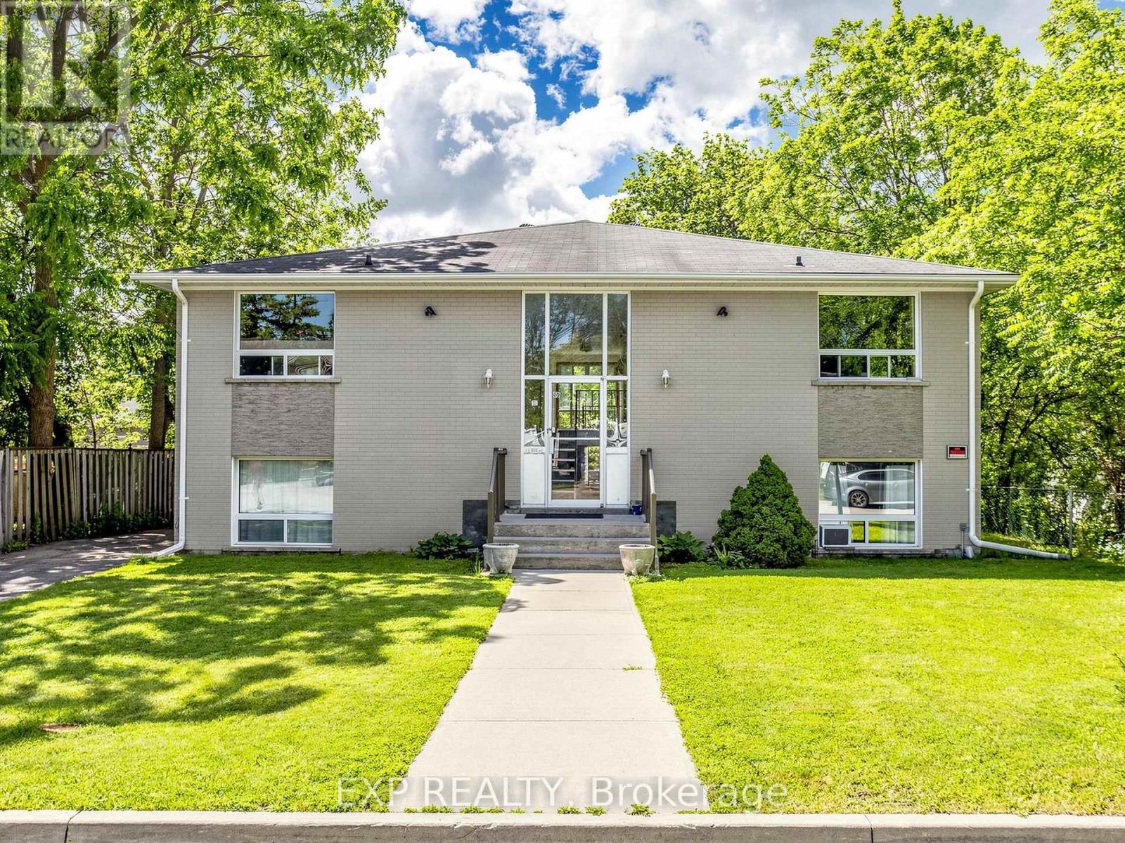 89 Donald Street, Barrie (Queen's Park), Ontario  L4N 1E6 - Photo 1 - S13743588