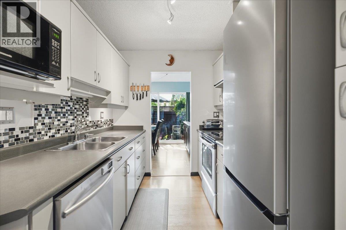 8940 Centaurus Circle, Burnaby, British Columbia  V3J 1C1 - Photo 6 - R3147282