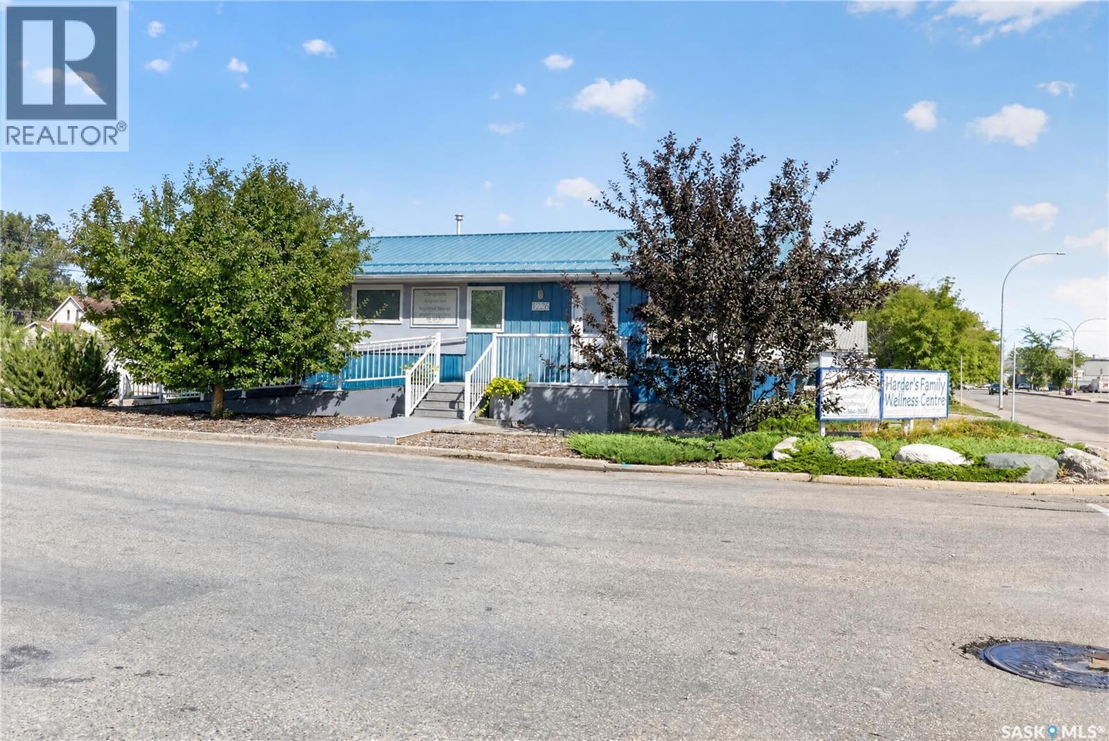1226 22nd Street W, Saskatoon, Saskatchewan  S7M 0S7 - Photo 1 - SK047253