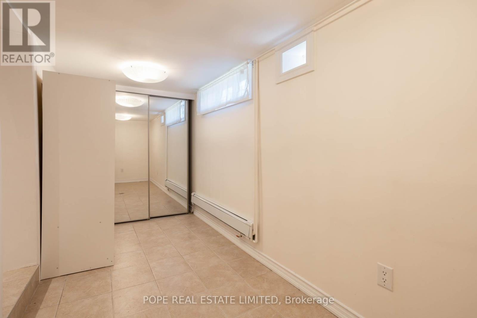 Bsmt - 447 Roxton Road, Toronto, Ontario  M6G 3R5 - Photo 7 - C13743626