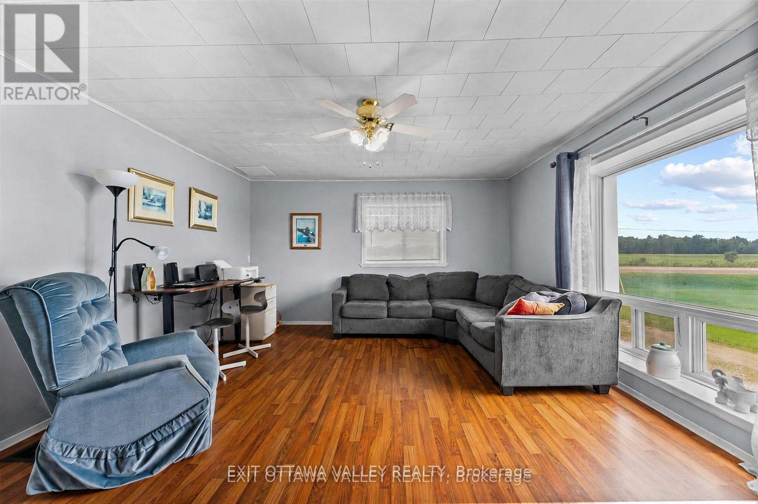 38922 41 Highway, Laurentian Valley, Ontario  K8A 6W4 - Photo 13 - X13743660