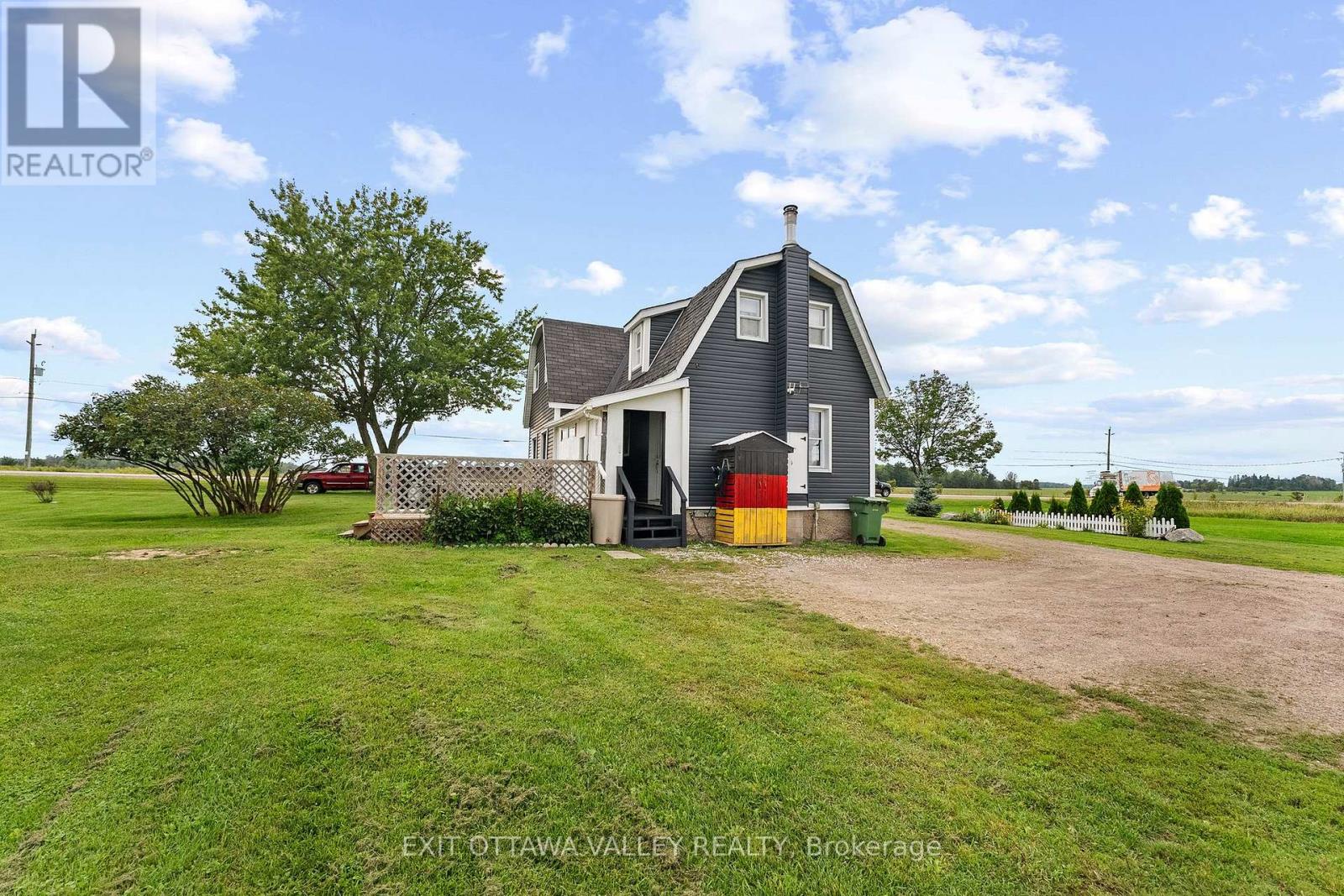 38922 41 Highway, Laurentian Valley, Ontario  K8A 6W4 - Photo 3 - X13743660
