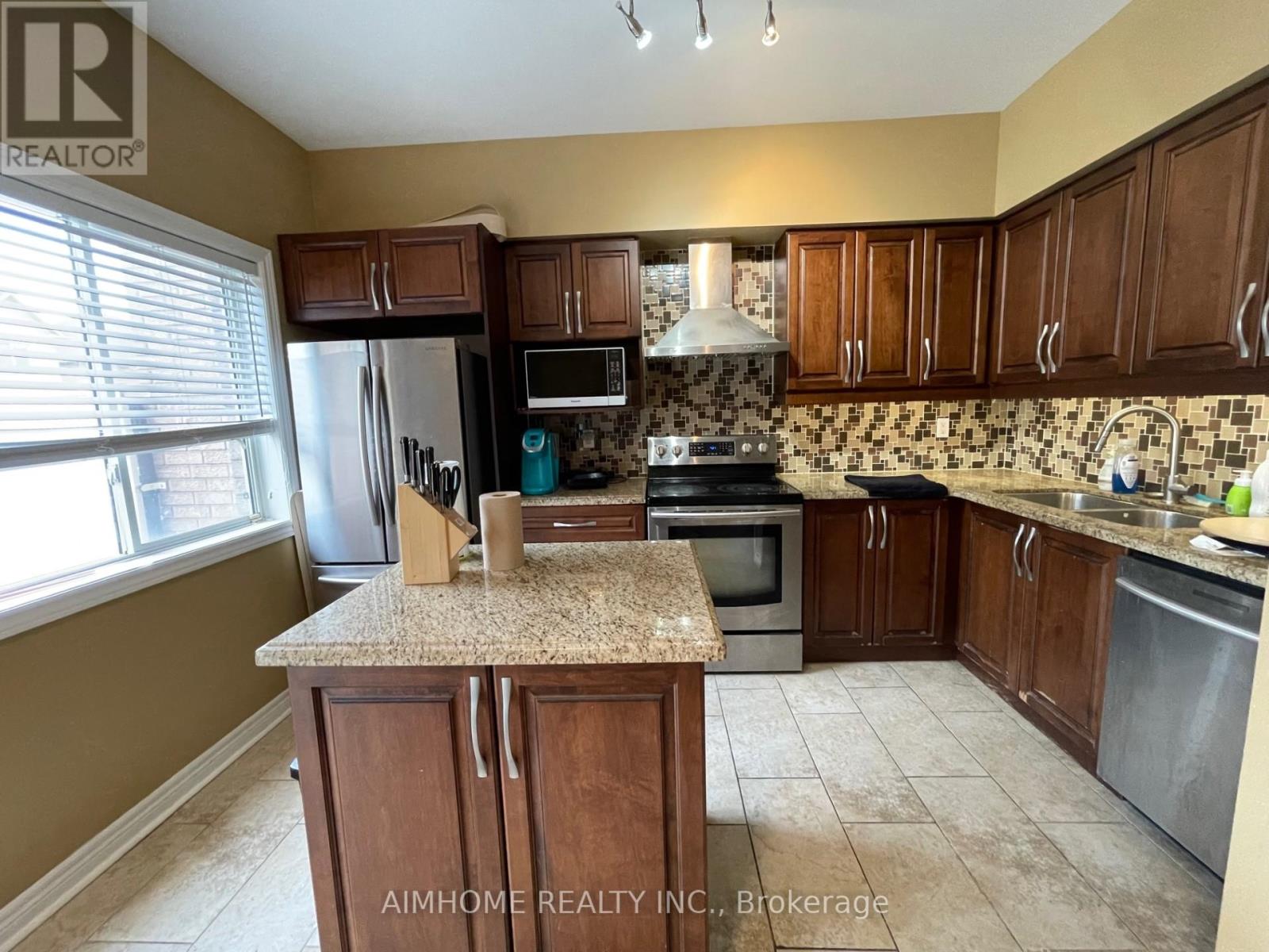 75 Leitchcroft Crescent, Markham, Ontario  L3T 7T9 - Photo 5 - N13743620
