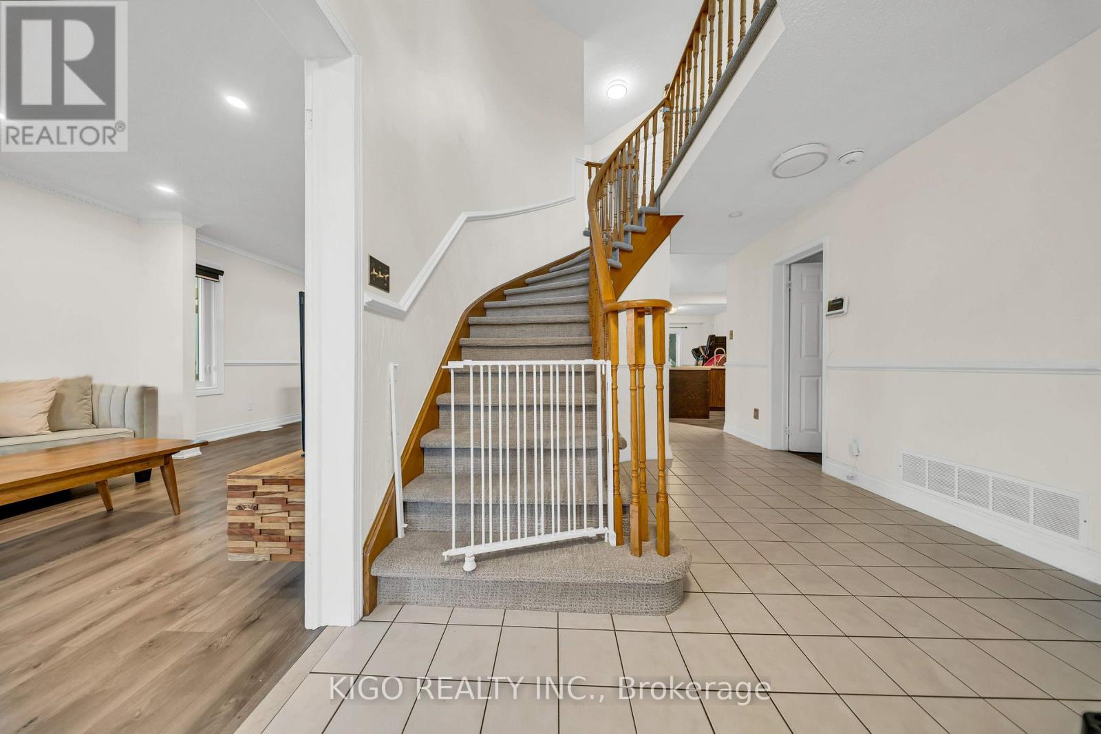 191 Livingstone Street W, Barrie, Ontario  L4N 6Z9 - Photo 4 - S13743630
