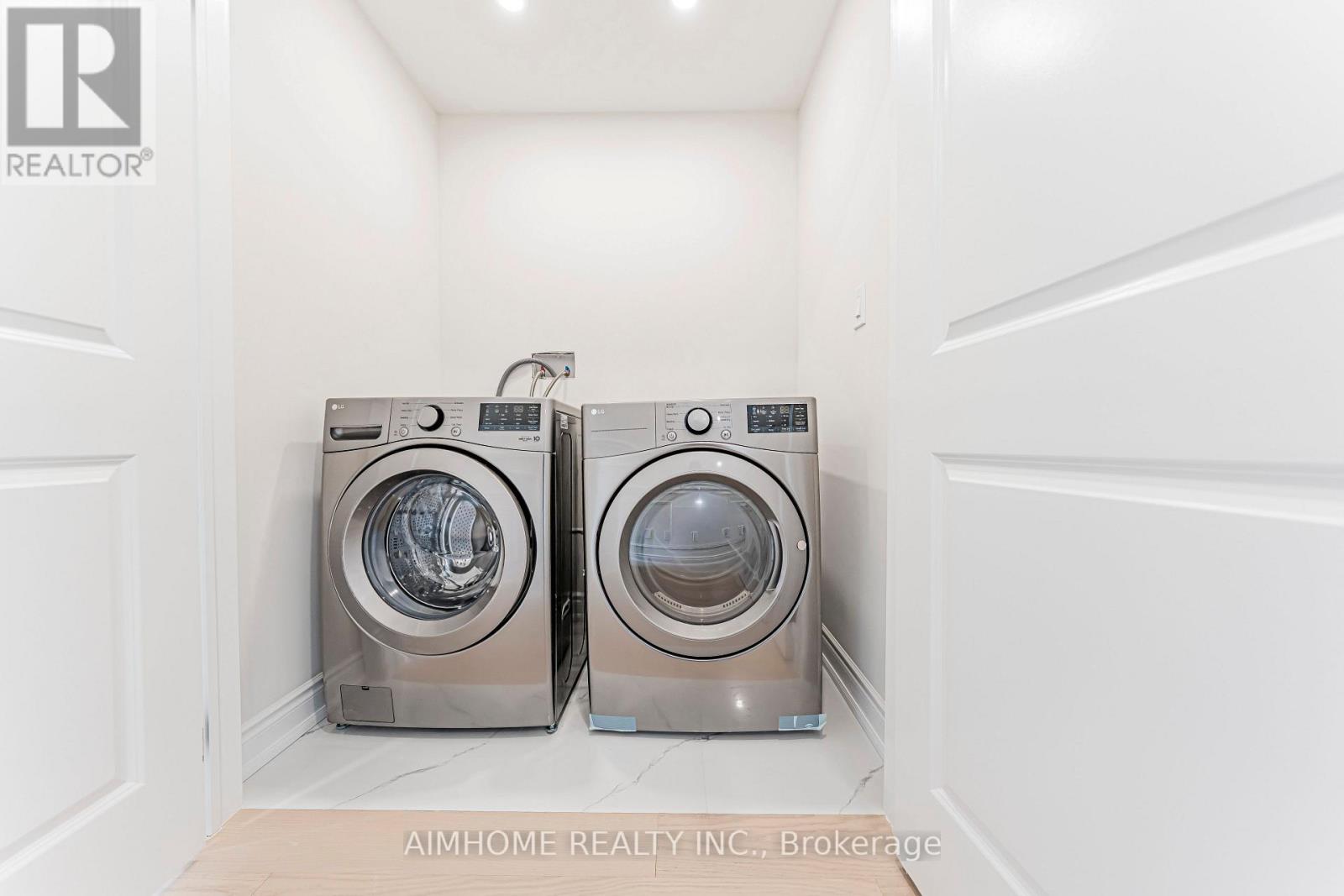 10 - 3070 John Mckay Boulevard, Oakville, Ontario  L6H 4K5 - Photo 44 - W13743632