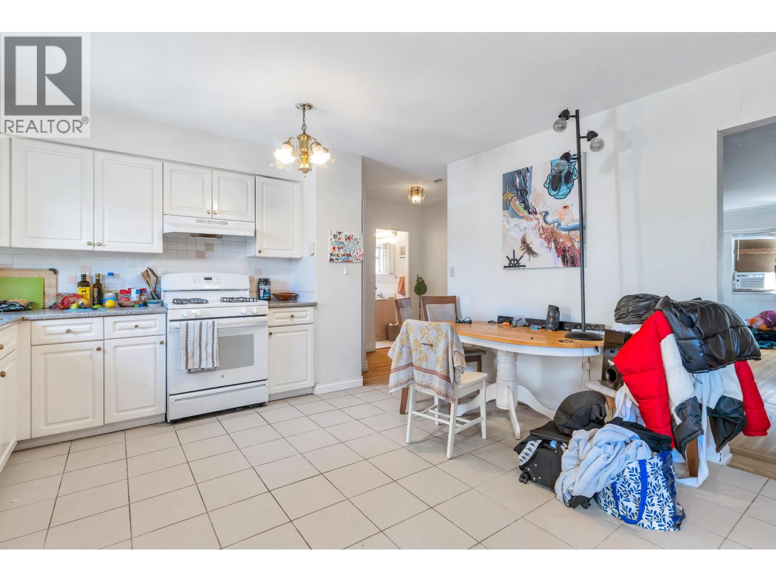 5755 Dumfries Street, Vancouver, British Columbia  V5P 3A7 - Photo 9 - R3161299