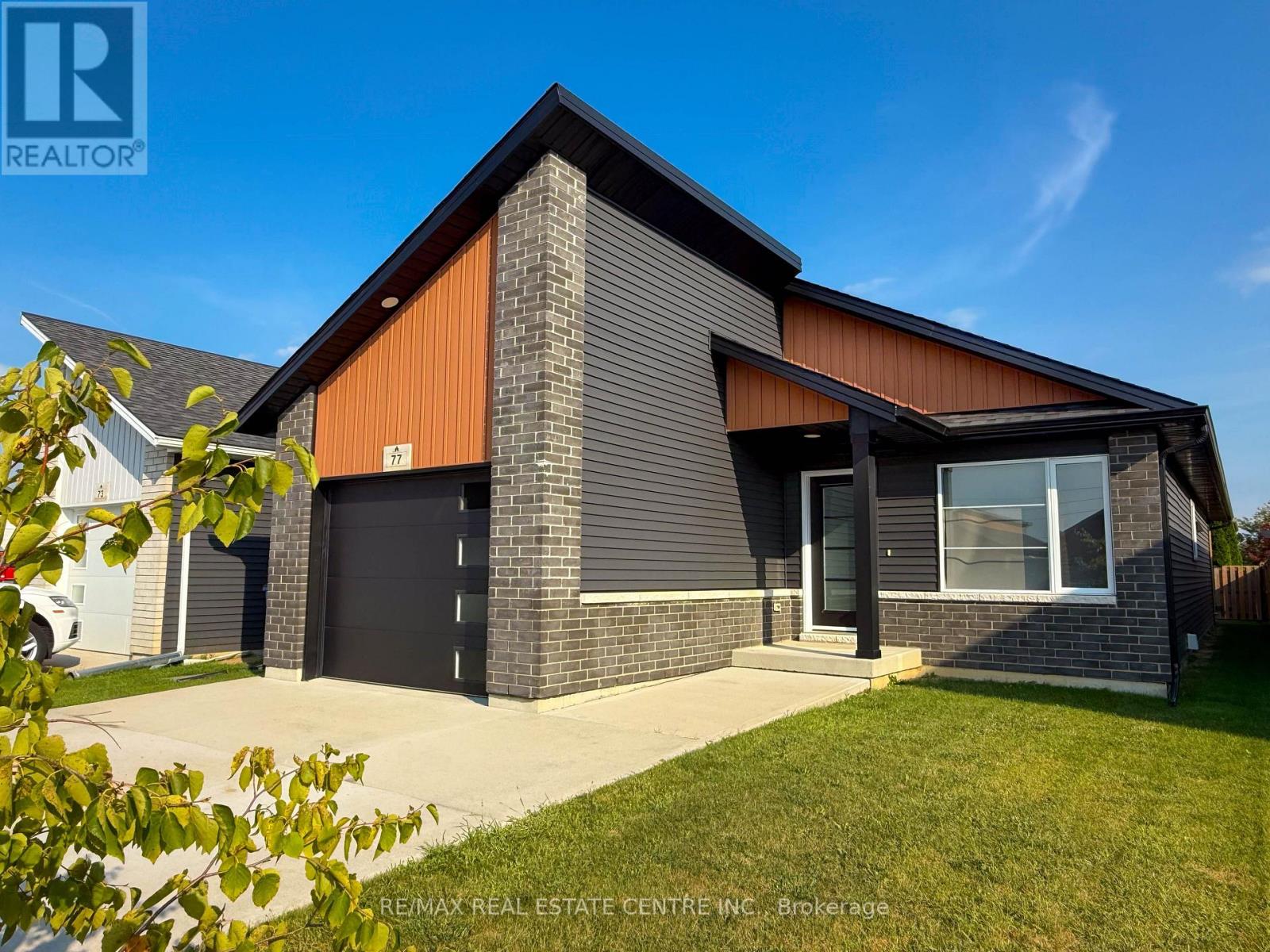 77 Moonstone Crescent, Chatham-Kent, Ontario  L7M 0S1 - Photo 2 - X13743648